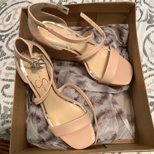 Jessica Simpson wedged